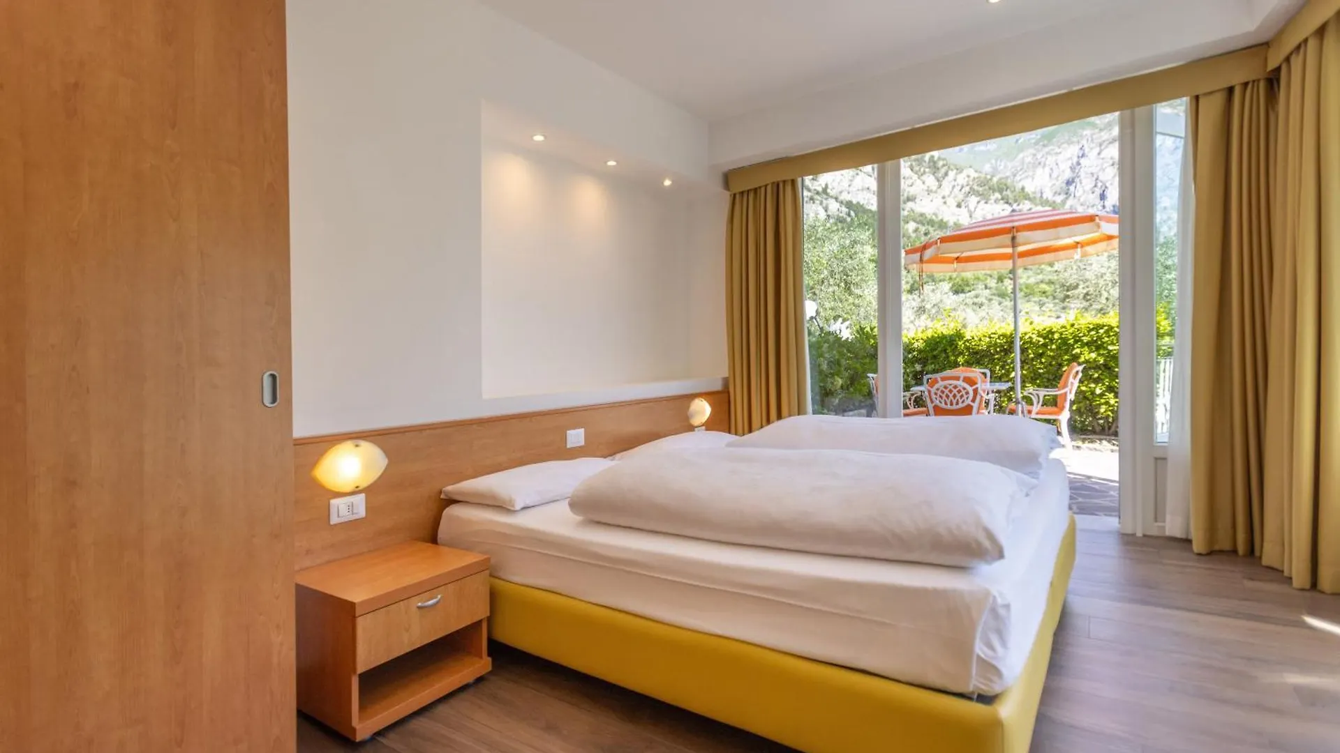 Hotel Villa Margherita Limone sul Garda 2*,
